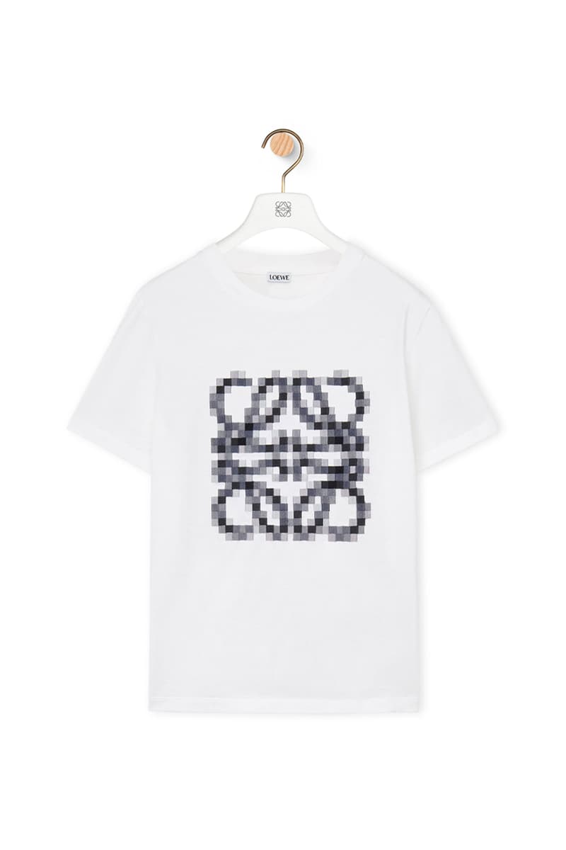 LOEWE Spring Summer 2023 SS23 Pixel Capsule Jonathan Anderson Jules Moskovtchenko jules.jpg