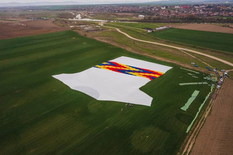 New Guinness World Record Largest T-shirt ASOCIATIA 11EVEN KAUFLAND ROMANIA FEDERATIA ROMANA DE RUGBY