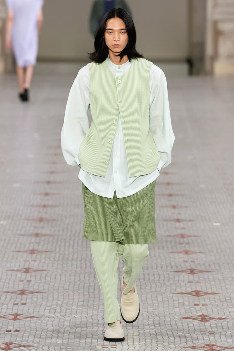 HOMME PLISSÉ ISSEY MIYAKE Spring Summer 2024 Runway Show Paris Fashion Week SS24 Collection