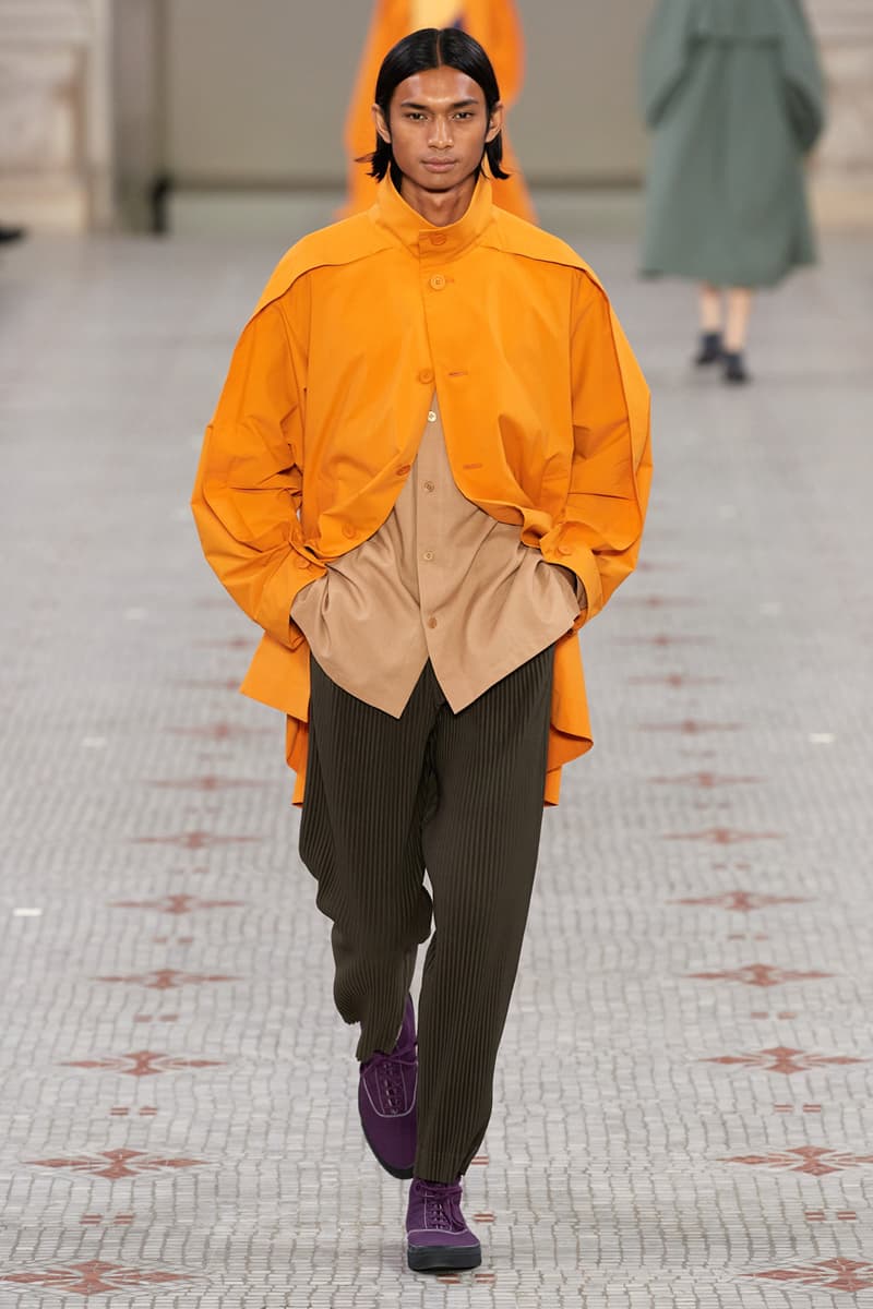 HOMME PLISSÉ ISSEY MIYAKE Spring Summer 2024 Runway Show Paris Fashion Week SS24 Collection