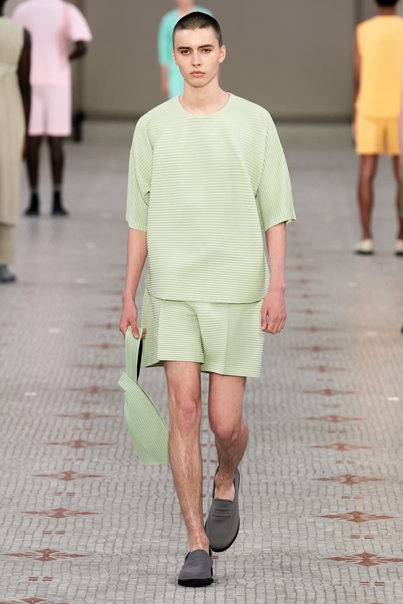 HOMME PLISSÉ ISSEY MIYAKE Spring Summer 2024 Runway Show Paris Fashion Week SS24 Collection