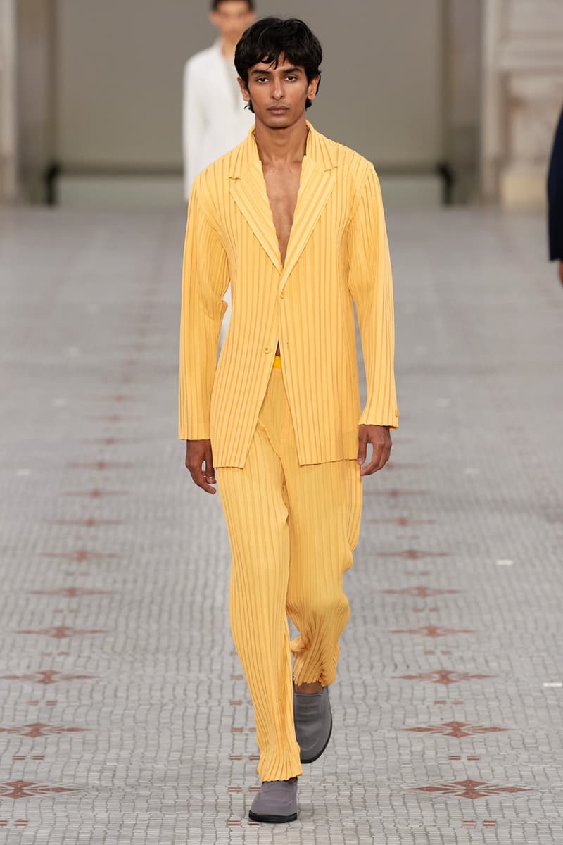 HOMME PLISSÉ ISSEY MIYAKE Spring Summer 2024 Runway Show Paris Fashion Week SS24 Collection