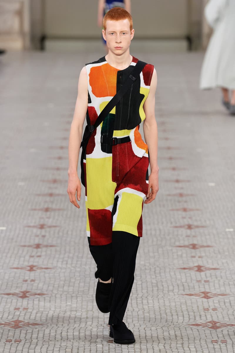 HOMME PLISSÉ ISSEY MIYAKE Spring Summer 2024 Runway Show Paris Fashion Week SS24 Collection