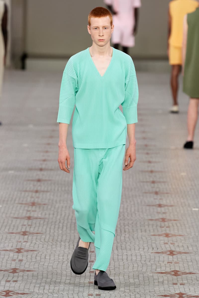 HOMME PLISSÉ ISSEY MIYAKE Spring Summer 2024 Runway Show Paris Fashion Week SS24 Collection
