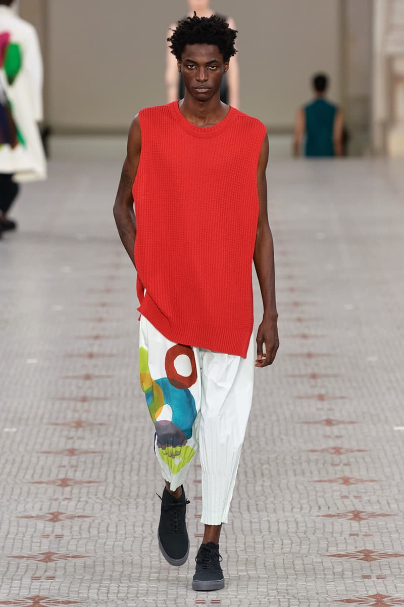 HOMME PLISSÉ ISSEY MIYAKE Spring Summer 2024 Runway Show Paris Fashion Week SS24 Collection
