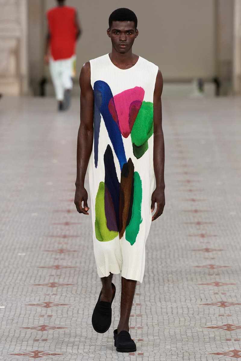 HOMME PLISSÉ ISSEY MIYAKE Spring Summer 2024 Runway Show Paris Fashion Week SS24 Collection