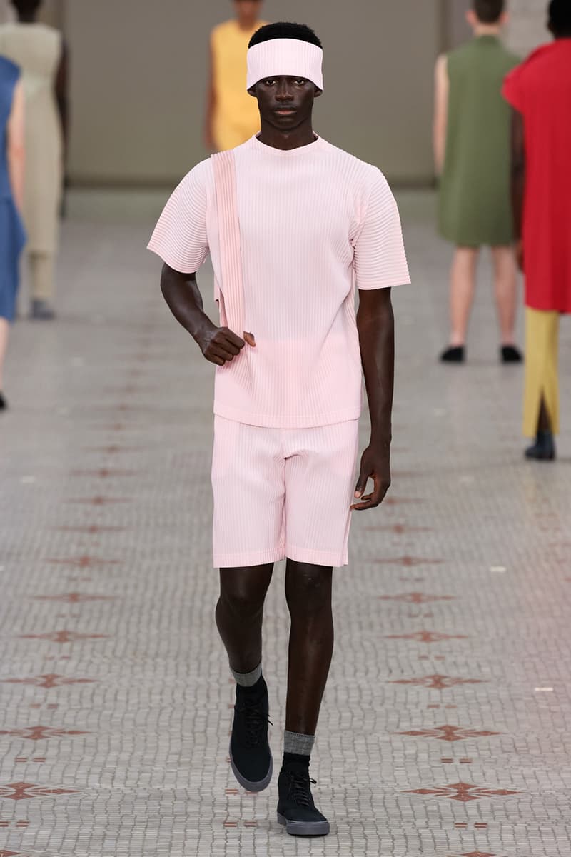 HOMME PLISSÉ ISSEY MIYAKE Spring Summer 2024 Runway Show Paris Fashion Week SS24 Collection