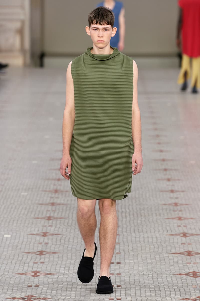 HOMME PLISSÉ ISSEY MIYAKE Spring Summer 2024 Runway Show Paris Fashion Week SS24 Collection