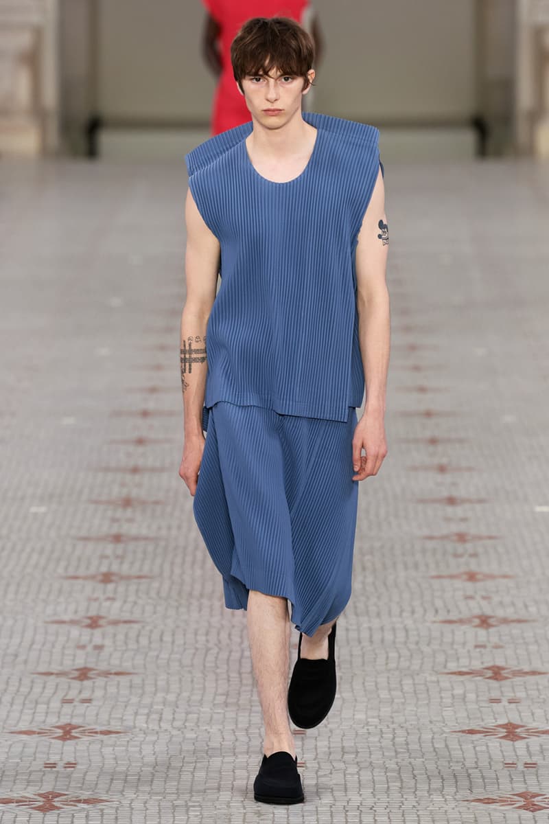HOMME PLISSÉ ISSEY MIYAKE Spring Summer 2024 Runway Show Paris Fashion Week SS24 Collection