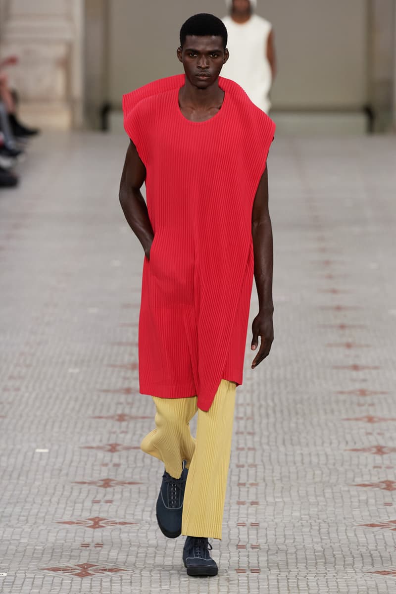 HOMME PLISSÉ ISSEY MIYAKE Spring Summer 2024 Runway Show Paris Fashion Week SS24 Collection