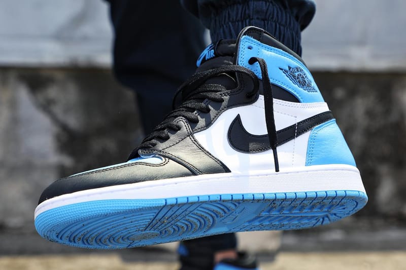 Nike Air Jordan 1 Retro High OG UNC Toe