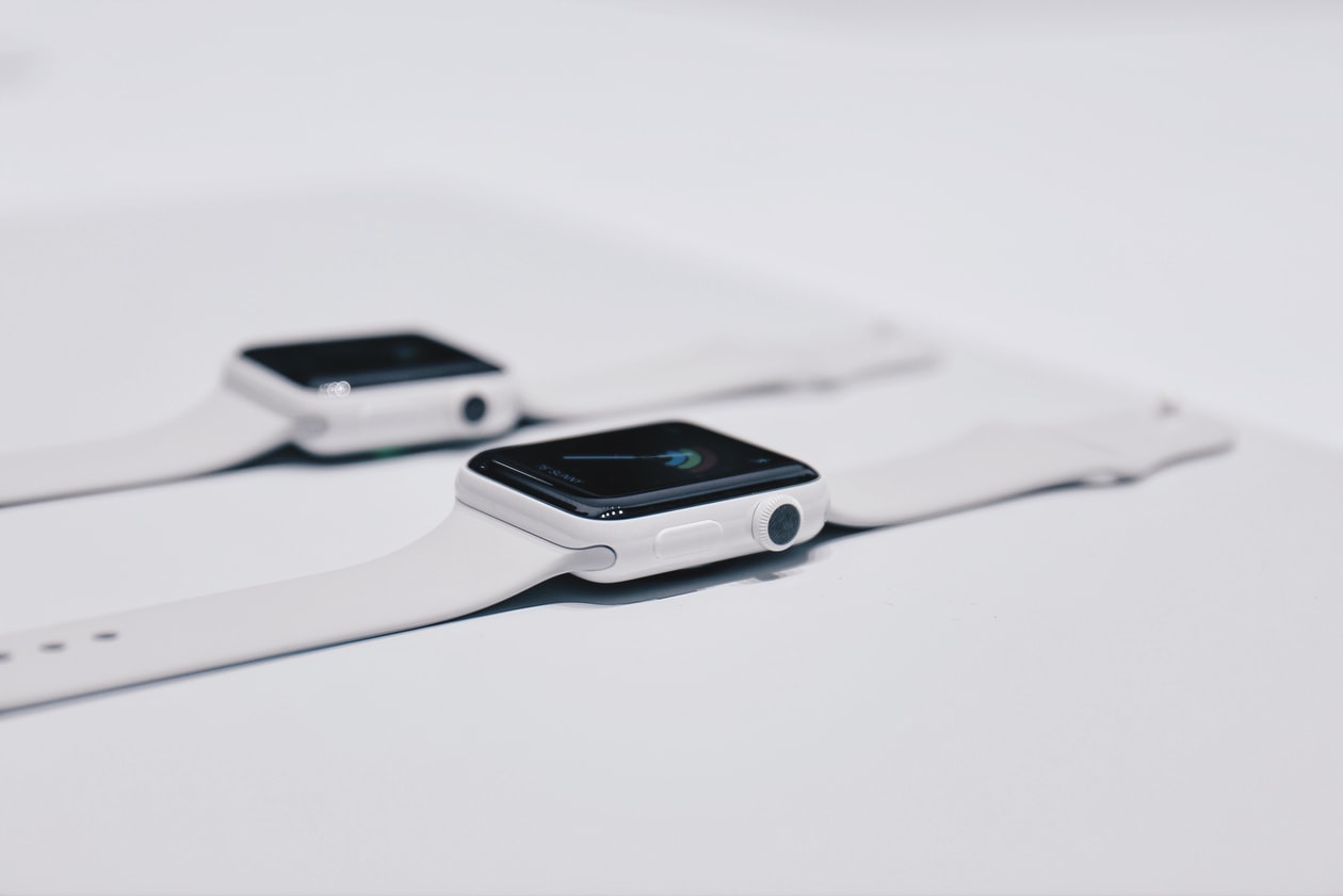 Apple,Apple Watch Series 2,iPhone 7,iPhone 7 Plus, AirPods