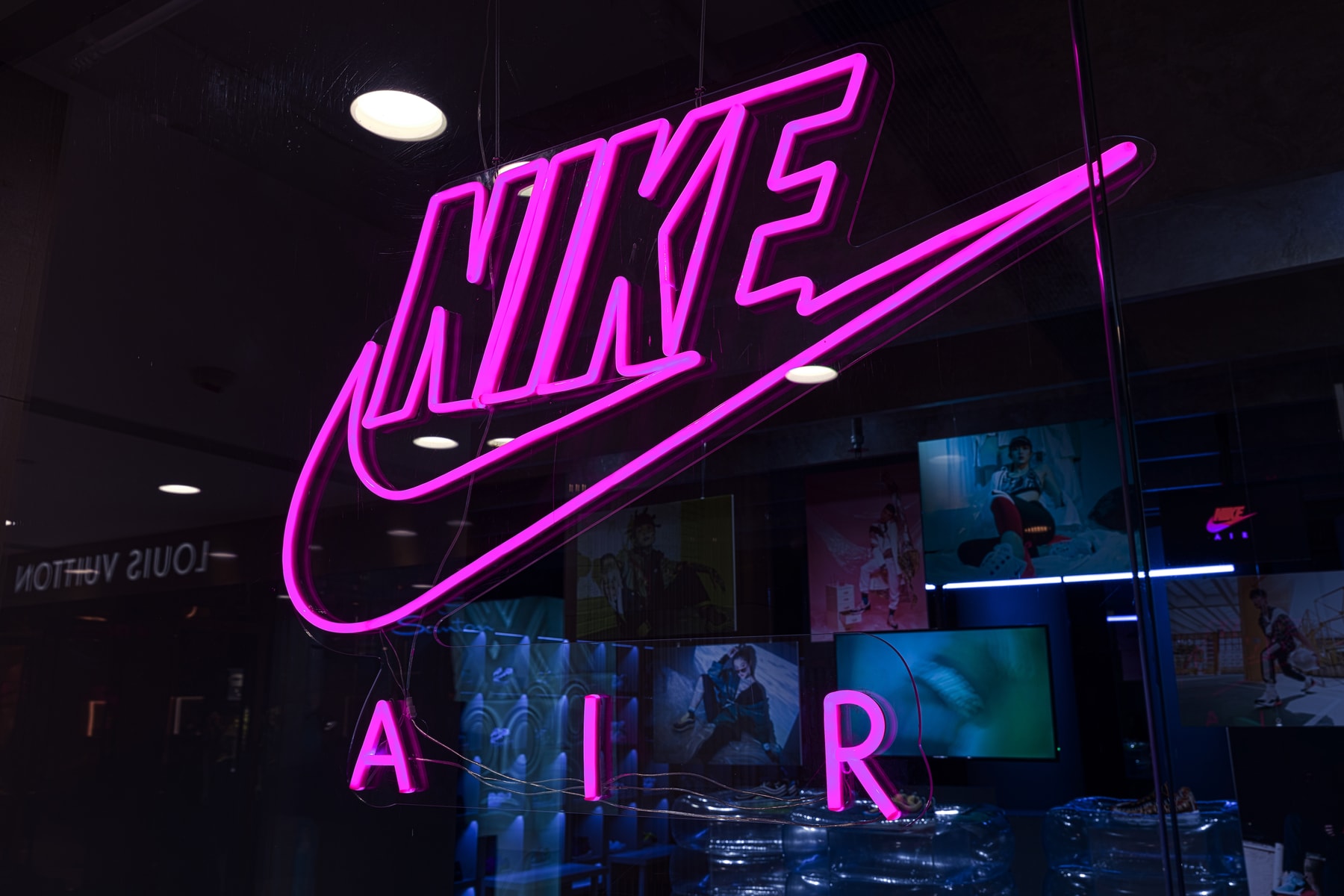 Nike Air Max Day 18 Installation Hbx Journal Nike Air Max Day 18 Installation Hbx Journal