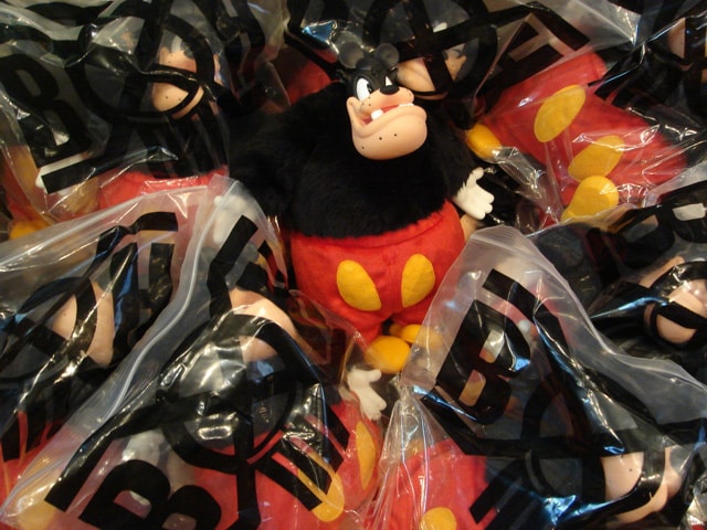 Disney x Bounty Hunter Pete Figure