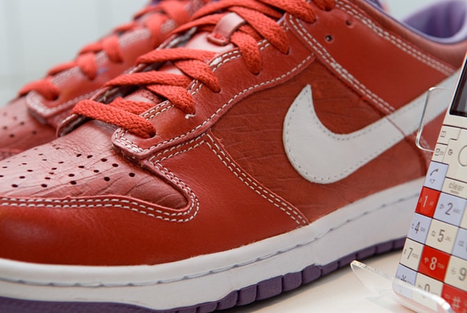 Nike iD x KDDi INFOBAR 2