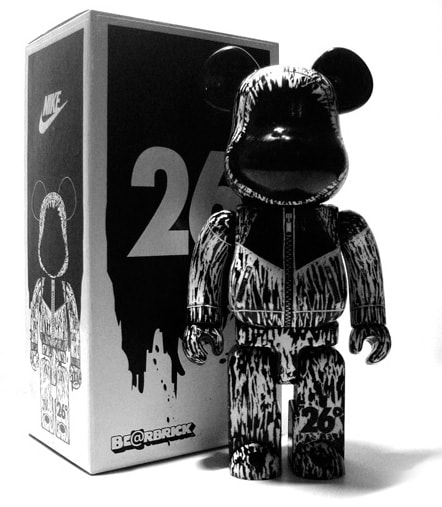 Medicom Toys Bearbrick x Nike Windrunner x Darbotz