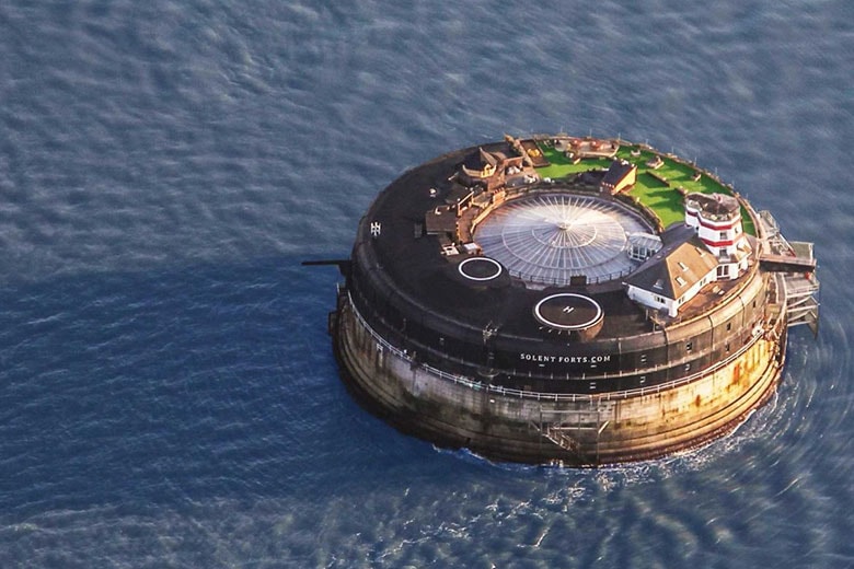this-19th-century-sea-fort-has-been-converted-into-a-modern-luxury-hotel-0