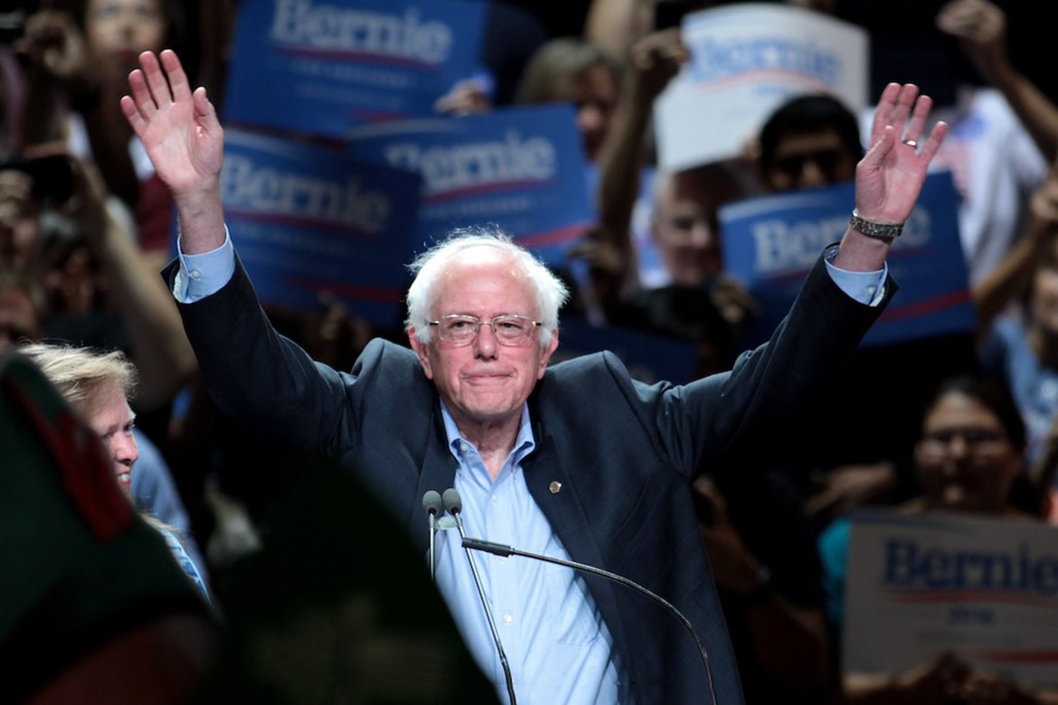 bernie-sanders-enters-rally-to-dmx-where-the-hood-at-video-0