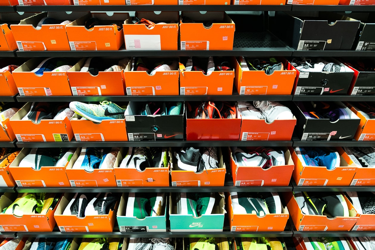 sneaker-factory-outlets-nike-adidas-0