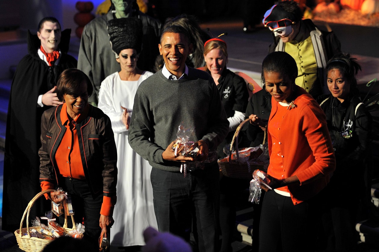 President Barack Obama's Most Stylish Moments POTUS Barry Michelle Obama FLOTUS Suits Normcore Dad Jeans Tan Suits Sunglasses athleisure