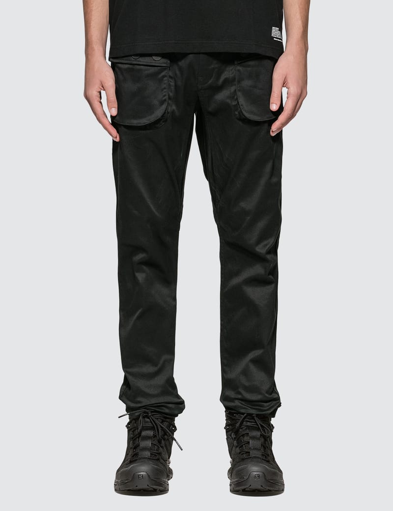 white mountaineering pants