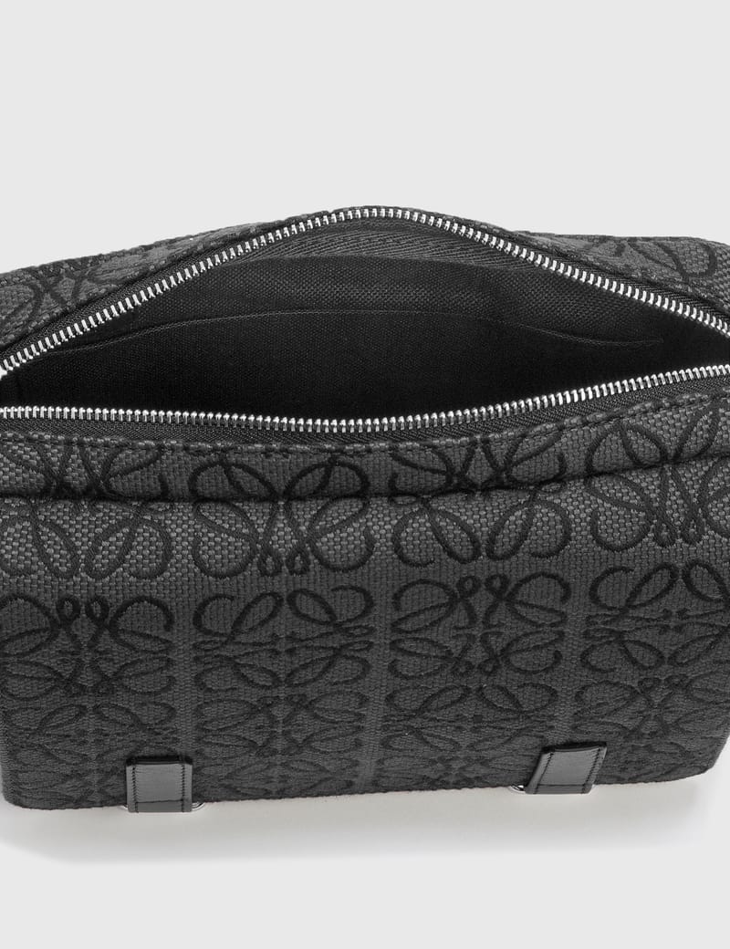 military messenger bolsa loewe