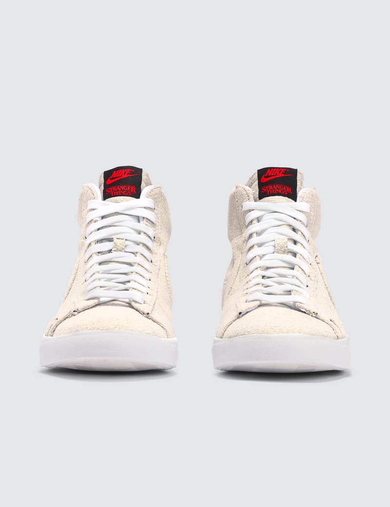 stranger things x nike blazer ud