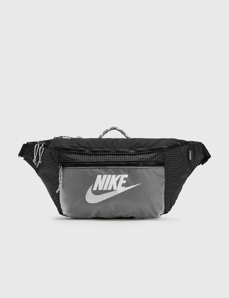 nike tech waist pack