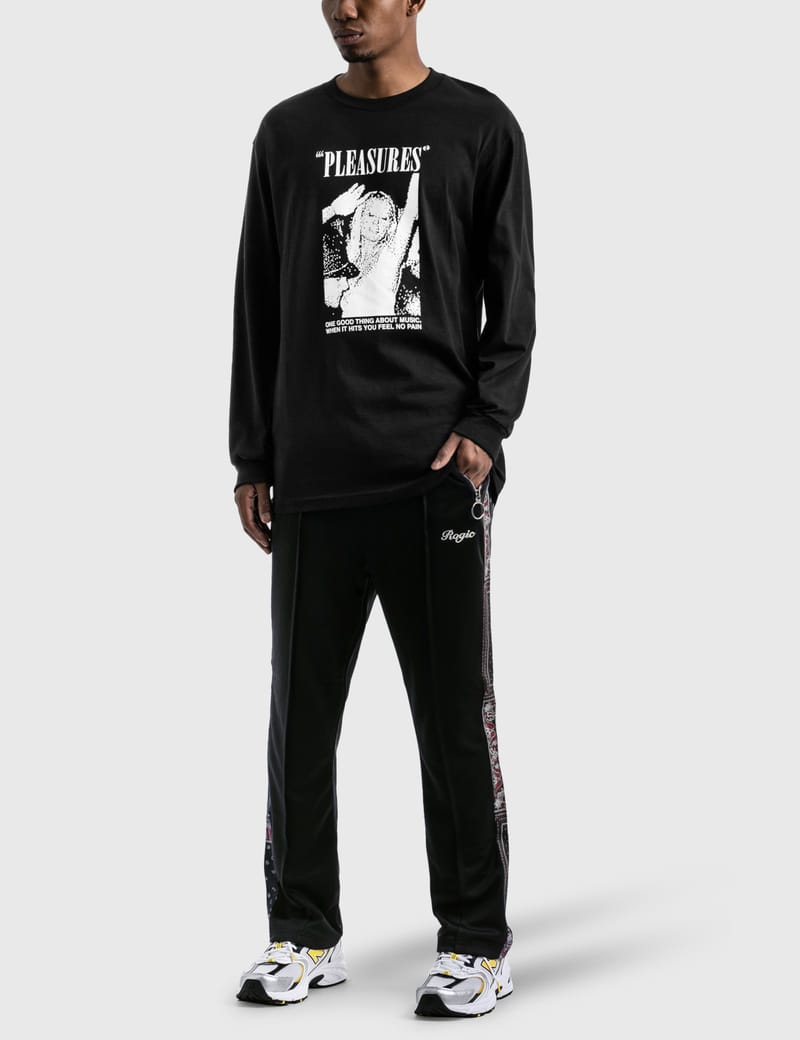 black one sleeve shirt