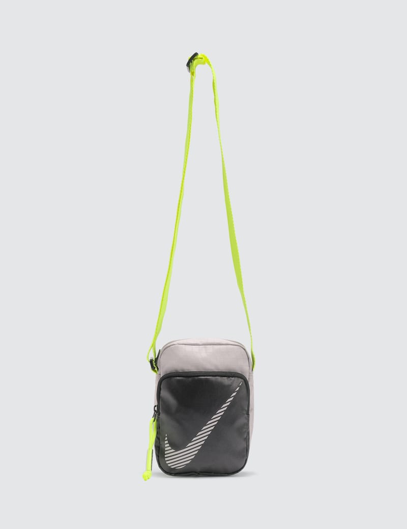 nike essential exp crossbody bag