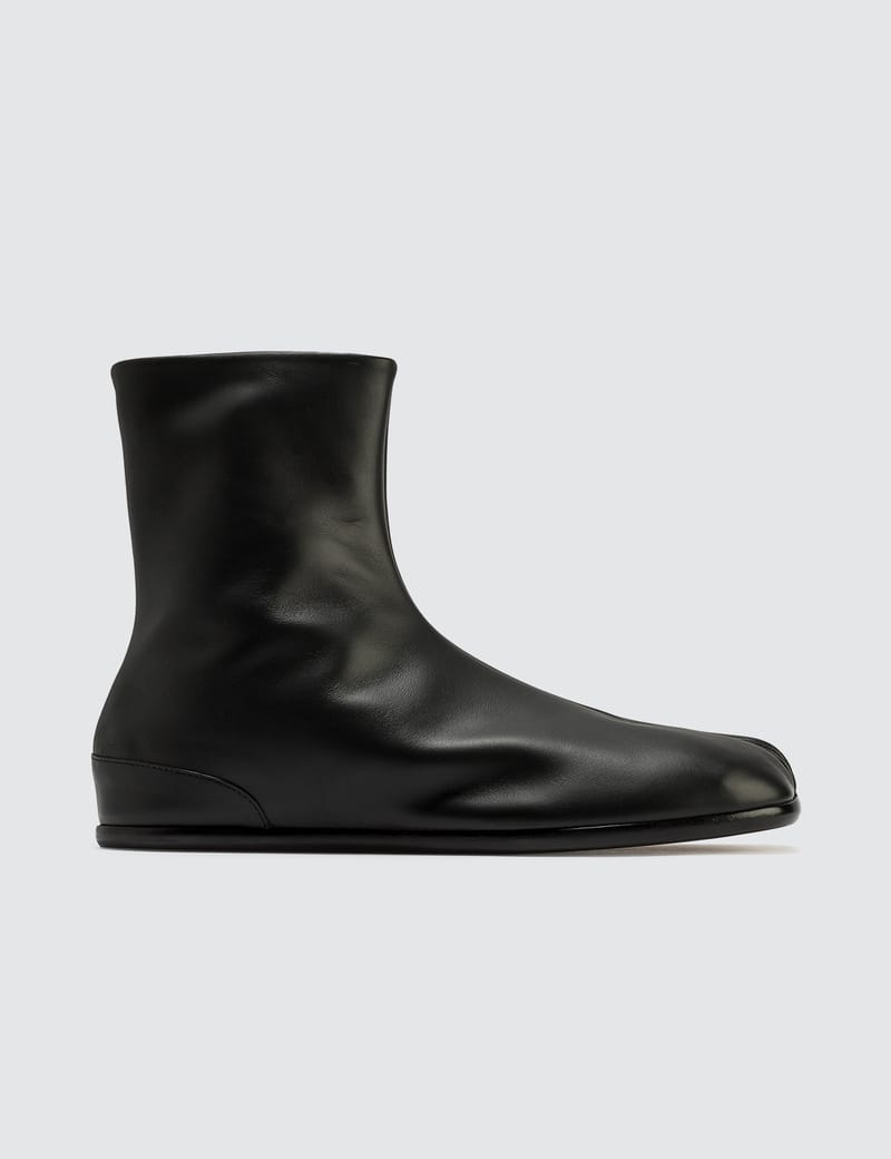 flat tabi boots
