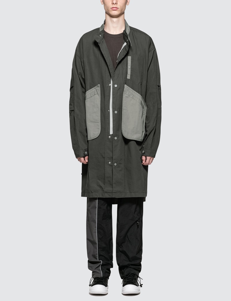 Click to view more detailed imagery on our partner's website C2h4 Los Angeles Inside Out Snap Collar Human Tech Specs Parka In Grey