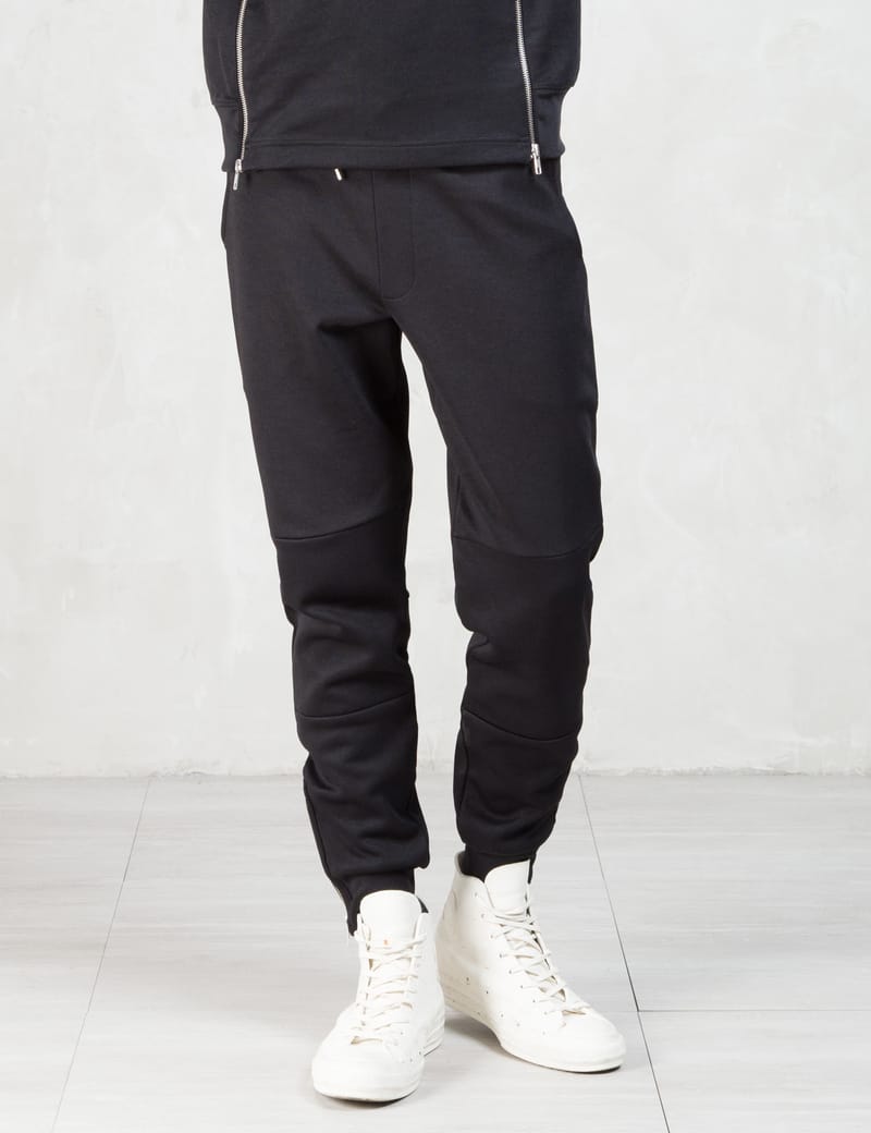 black fitted sweatpants