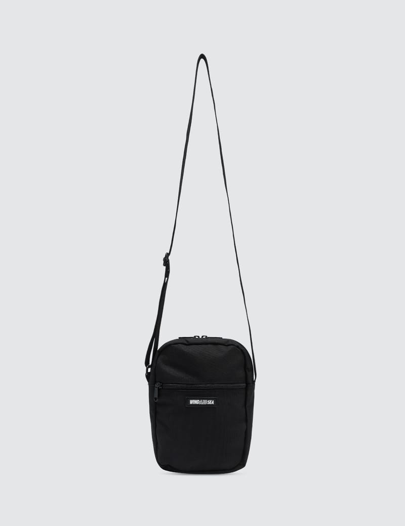 crossbody flight bag