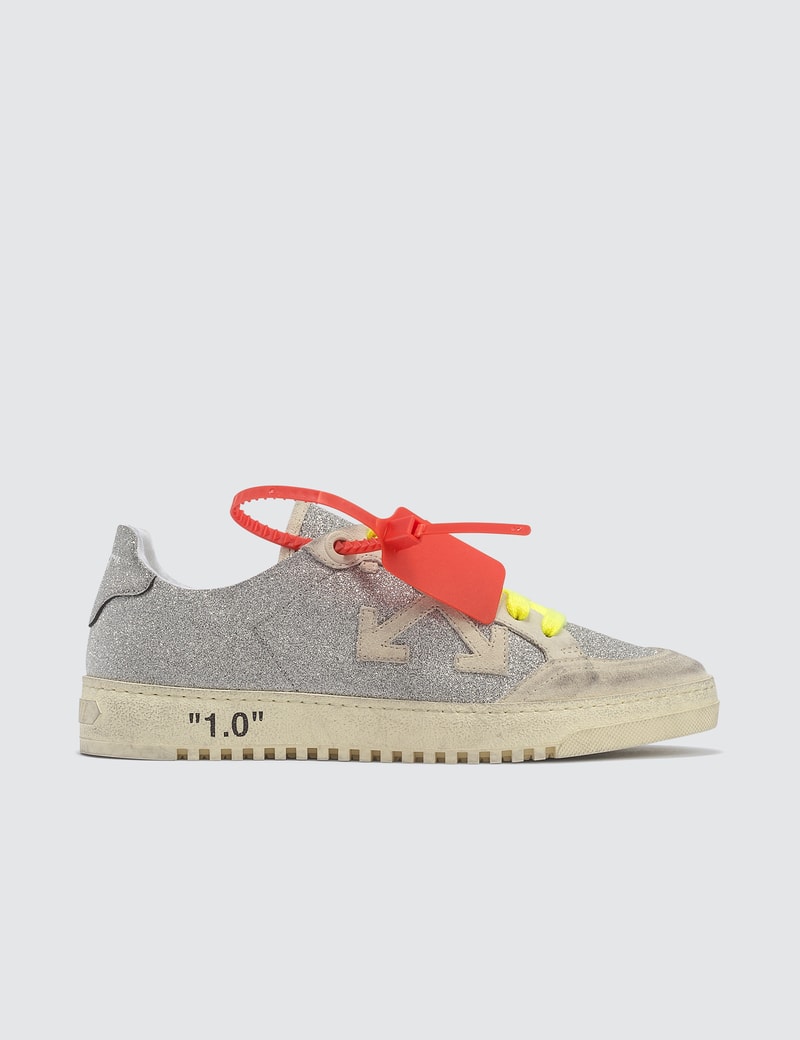 Off-White Glitter Arrow 2.0 Sneaker