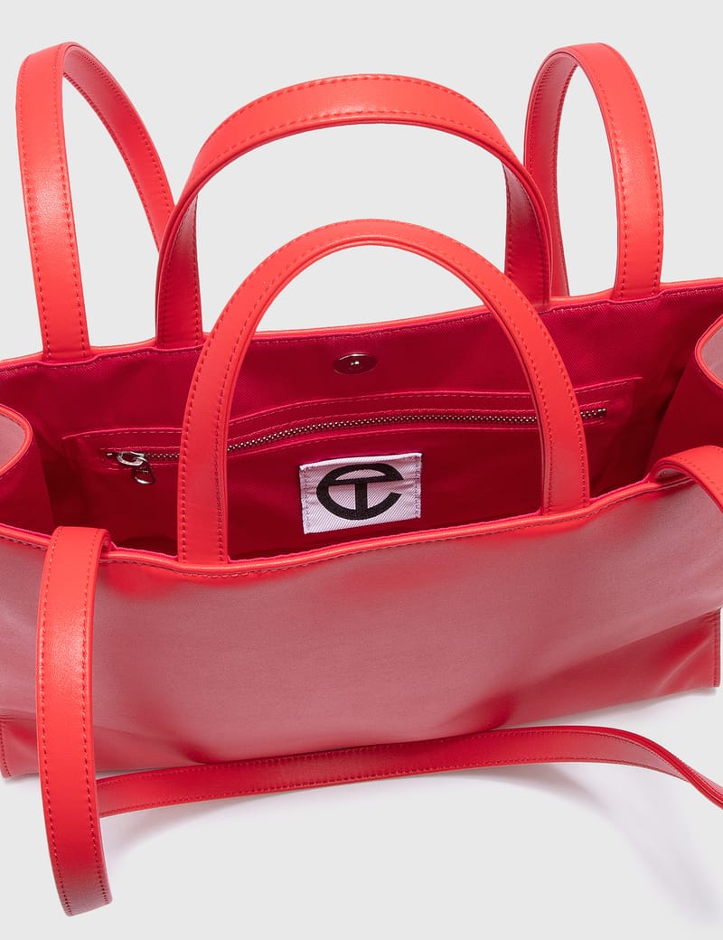 medium red telfar bolsa