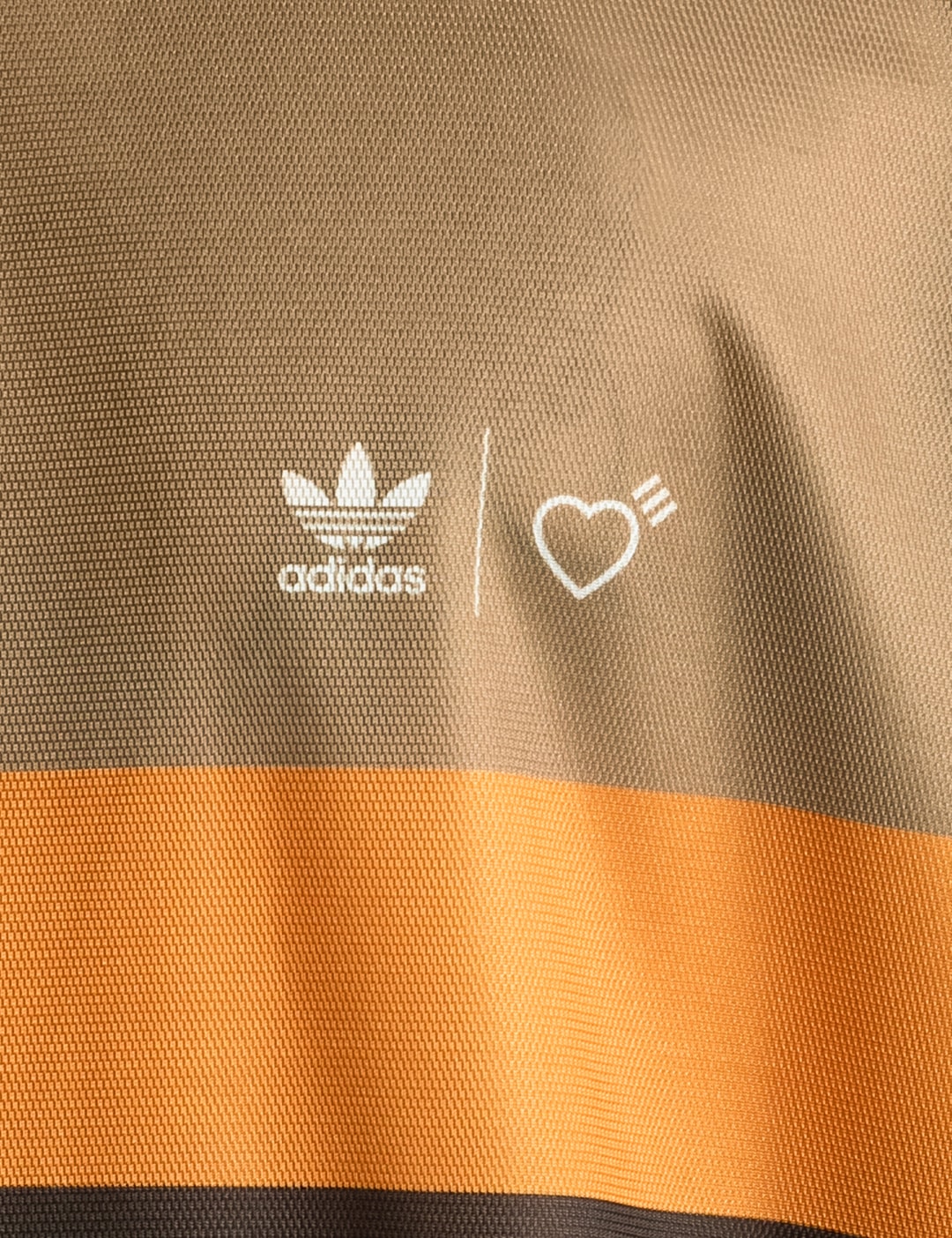 Adidas Originals Adidas Originals X Human Made コンソーシアム グラフィック ティー Hbx ハイプビースト Hypebeast が厳選したグローバルファッション ライフスタイル