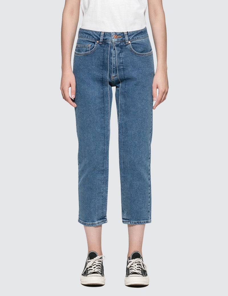 Image of Aalto Cropped Straight Fit Jeans With Pleats