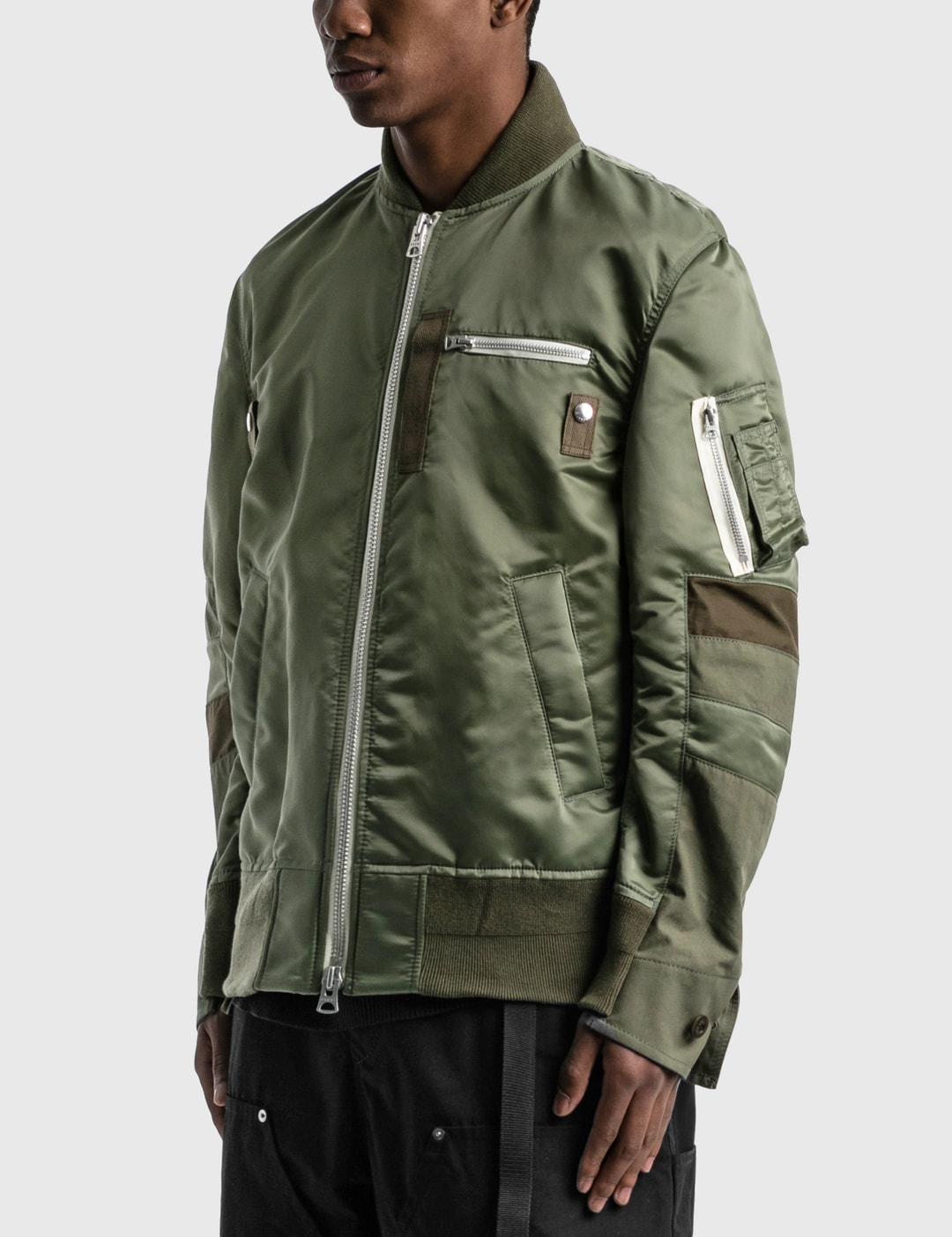 Sacai Nylon Twill Ma 1 Blouson Hbx ハイプビースト Hypebeast が厳選したグローバルファッション ライフスタイル