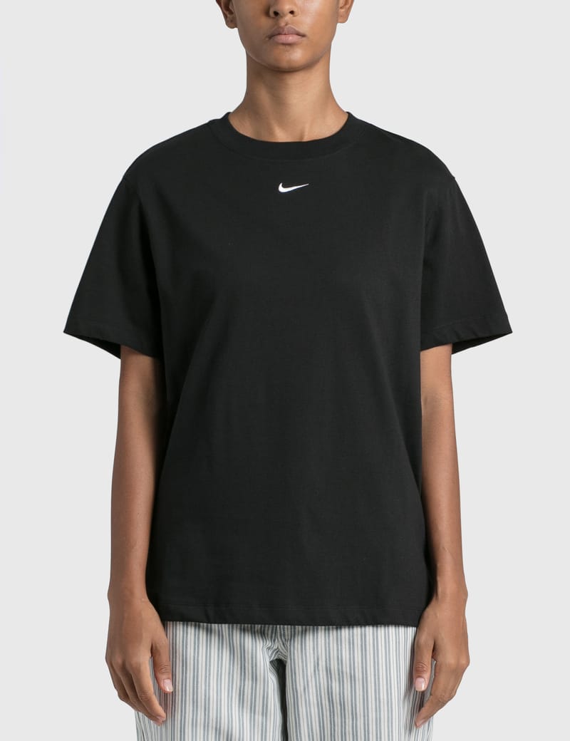 nike essential shirt