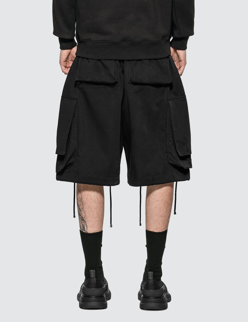 oversized cargo shorts