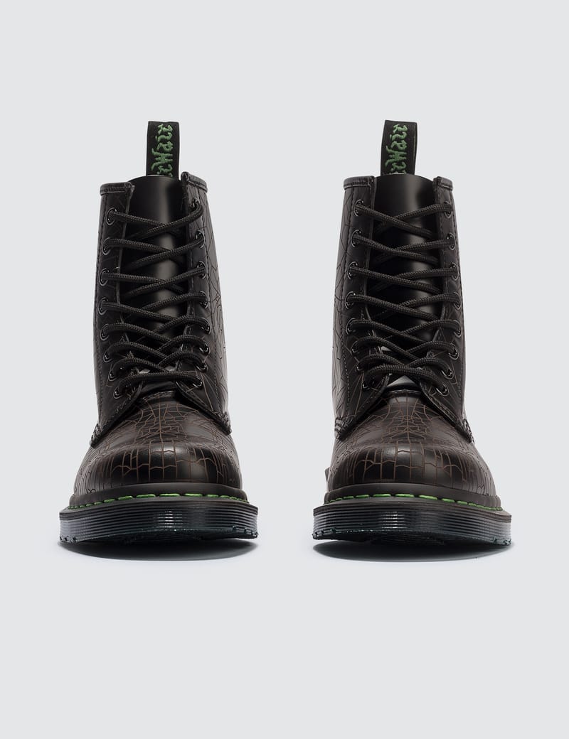 doc martens skull web