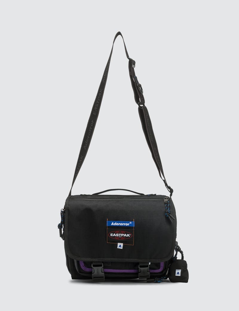 eastpak bodybag