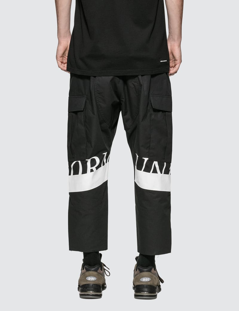 cargo cut off trousers