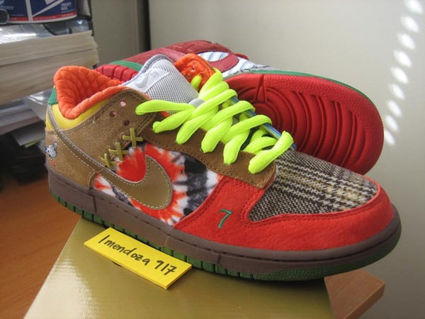 Nike SB "What the Dunk"