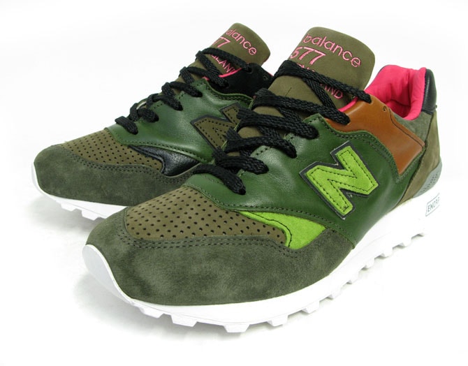 Sneakersnstuff x New Balance 577