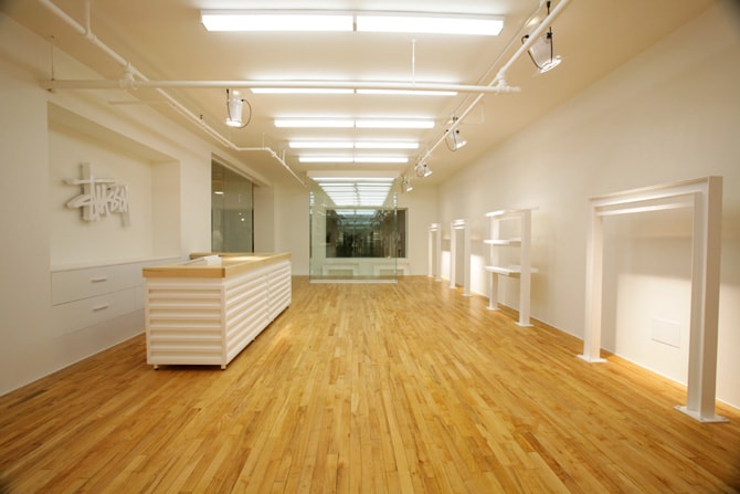 Stussy Toronto Store Pictures & T-shirt