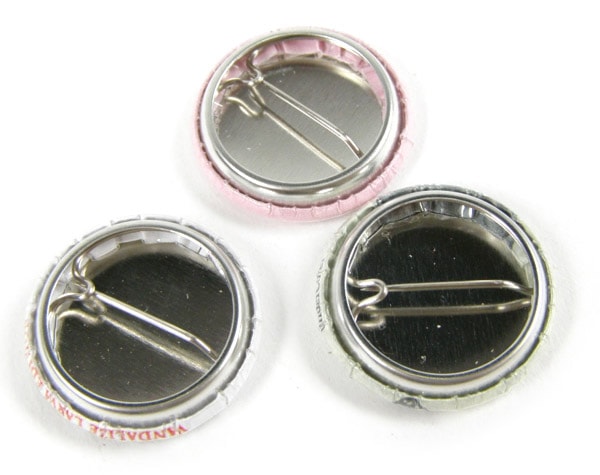 Undercover x NIL x Vandalize Pin Set