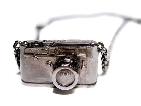 Vane "Focus Camera" Pendant