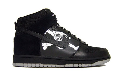 St. Pauli x Nike Accessories Pack